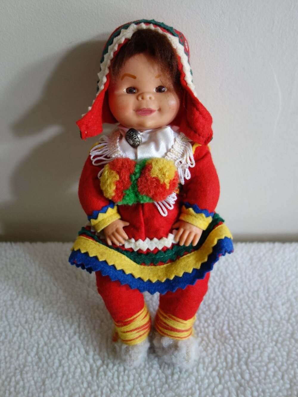 Vntg Lapland Sami Nordic Scandinavian National Folk Costume Doll